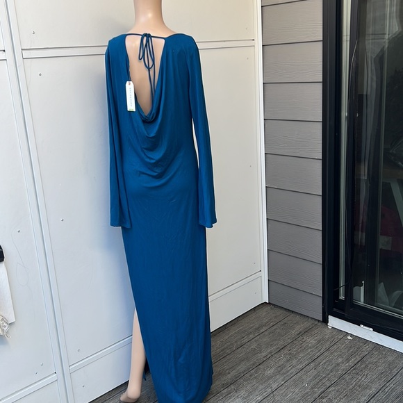 Deep blue draped back dress size XL on the tag, but M & L fit - Picture 4 of 7